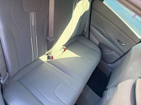 Used 2023 Hyundai Elantra SEL image 21