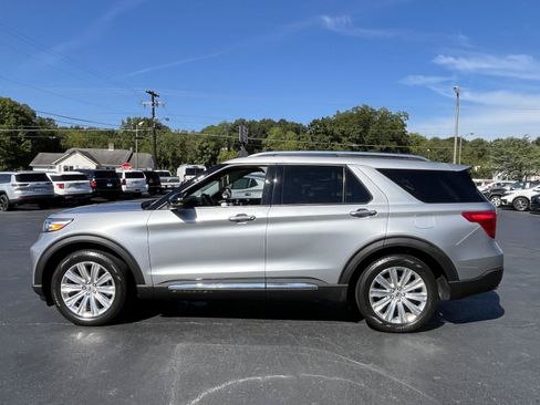 Used 2023 Ford Explorer Limited w/ Limited Technology Package RWD image 26