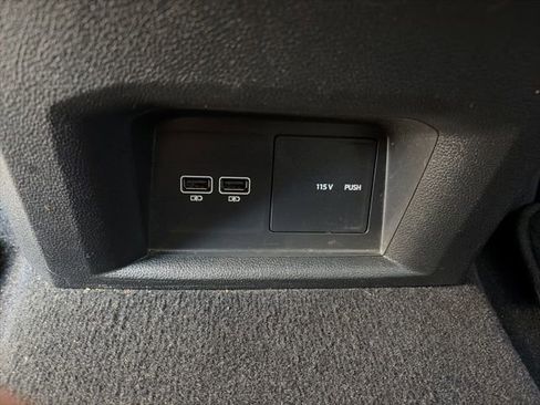 Used 2020 Volkswagen Atlas Cross Sport SEL image 25