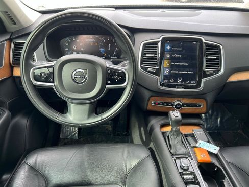 Used 2021 Volvo XC90 T6 Momentum w/ Advanced Package image 17