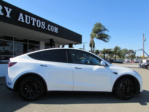 Used 2021 Tesla Model Y Long Range AWD/4WD image 10