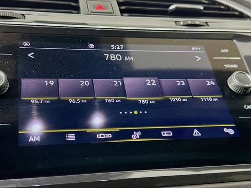 Used 2022 Volkswagen Tiguan SE R-Line FWD image 21