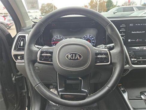 Used 2021 Kia Sorento S image 24
