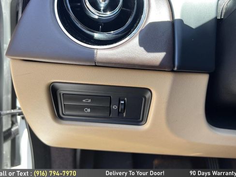 Used 2016 Jaguar XJ L Portfolio RWD image 25