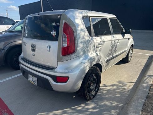 Used 2012 Kia Soul + w/ Audio Pkg FWD image 3