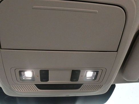 Used 2020 Ford Explorer XLT w/ Equipment Group 202A image 14