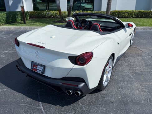 Used 2020 Ferrari Portofino image 18