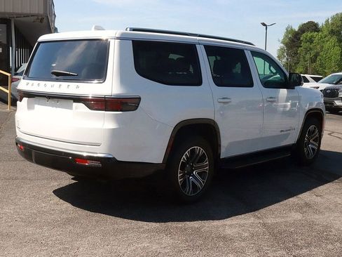 Used 2023 Jeep Wagoneer 4WD w/ Premium Group I image 7