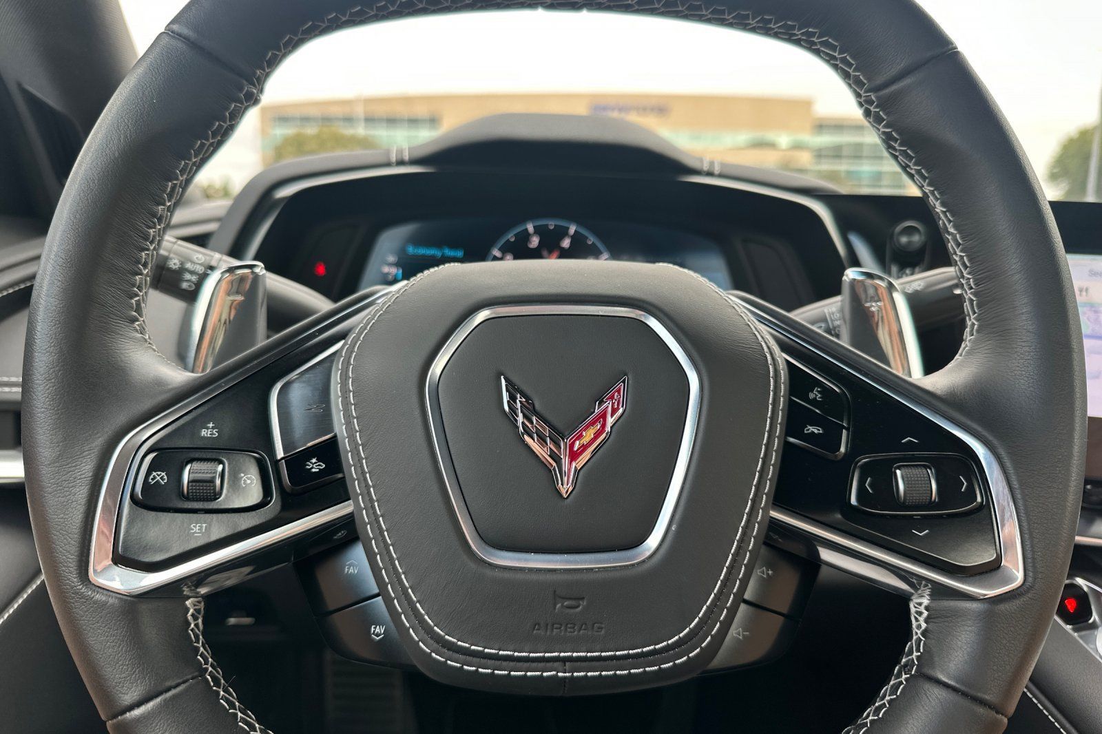 Used 2025 Chevrolet Corvette Stingray Convertible w/ Z51 Performance Package RWD image 30