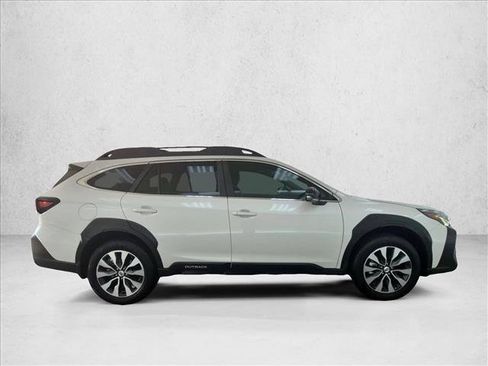 Used 2025 Subaru Outback Limited w/ Popular Package #2 AWD/4WD image 4