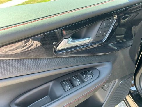 New 2025 Chevrolet Blazer EV RS image 30