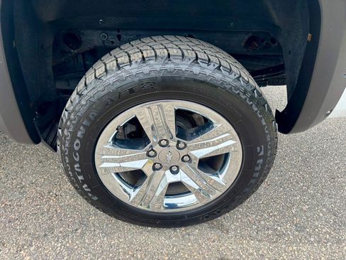 Used 2019 Chevrolet Silverado 1500 Custom w/ Custom Convenience Package AWD/4WD image 37