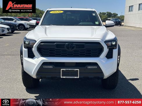 Used 2026 Toyota Tacoma TRD Off-Road w/ TRD Off Road Upgrade Package AWD/4WD image 2