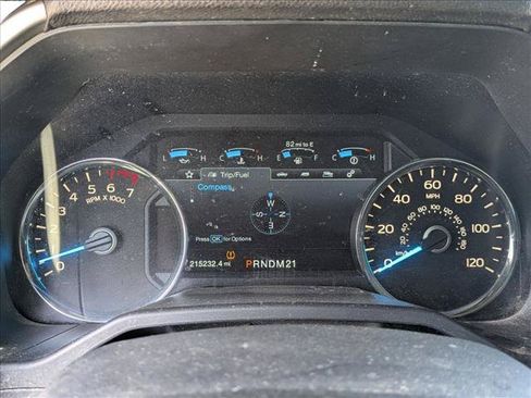 Used 2015 Ford F150 Lariat w/ Equipment Group 502A Luxury AWD/4WD image 6