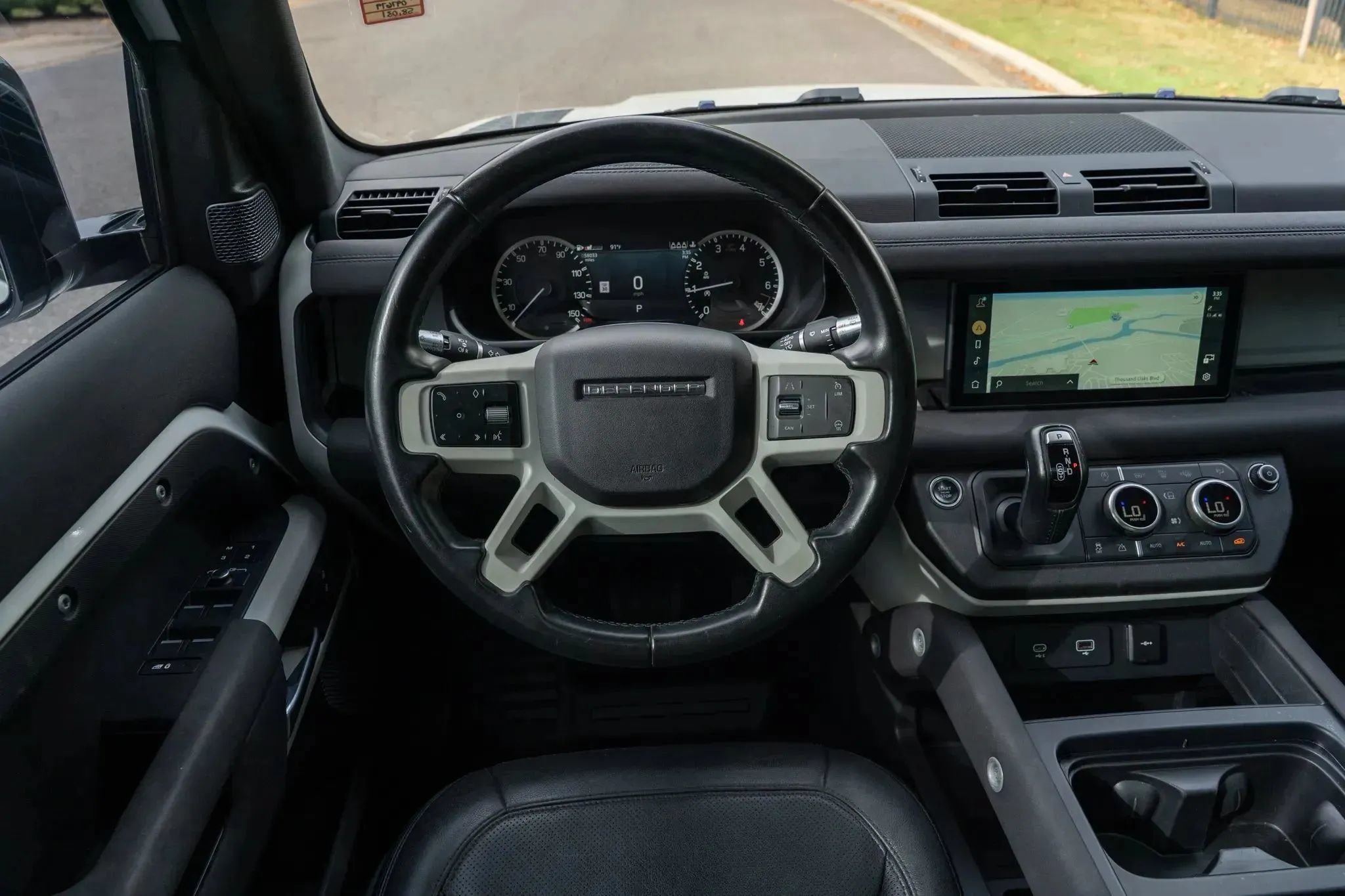 Used 2022 Land Rover Defender 110 SE AWD/4WD image 17