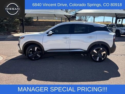 Certified 2025 Nissan Kicks SR AWD/4WD image 5