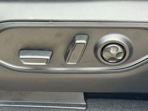 New 2026 Jeep Grand Cherokee L Limited AWD/4WD image 12