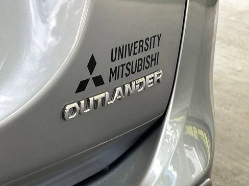 Used 2015 Mitsubishi Outlander SE FWD image 18