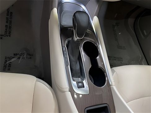 Used 2024 Chevrolet Malibu LT image 28