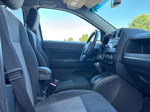 Used 2012 Jeep Compass Latitude AWD/4WD image 8
