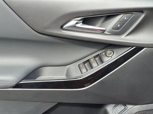 New 2026 Chevrolet Equinox LT FWD image 10