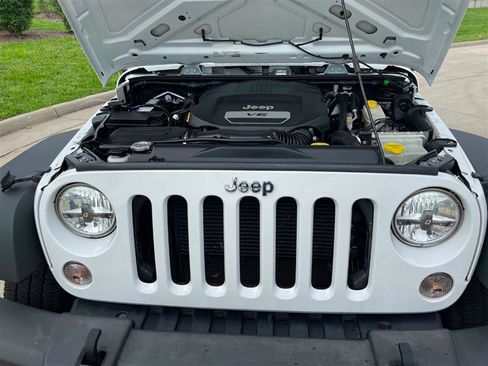 Used 2016 Jeep Wrangler Sport w/ Quick Order Package 24S AWD/4WD image 38
