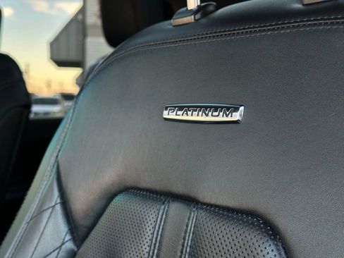 Used 2019 Ford Expedition Platinum image 19