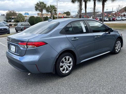 Certified 2025 Toyota Corolla LE image 3