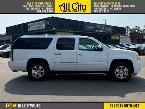 Used 2009 GMC Yukon XL Denali RWD image 8