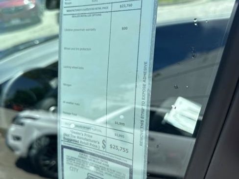 New 2025 Nissan Kicks Play S image 10