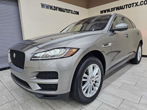 Used 2018 Jaguar F-PACE Prestige AWD/4WD image 2