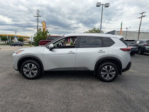 Used 2023 Nissan Rogue SV w/ SV Premium B Package FWD image 6