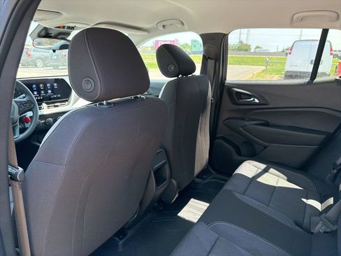 New 2026 Chevrolet Trax LS w/ LS Convenience Package FWD image 12