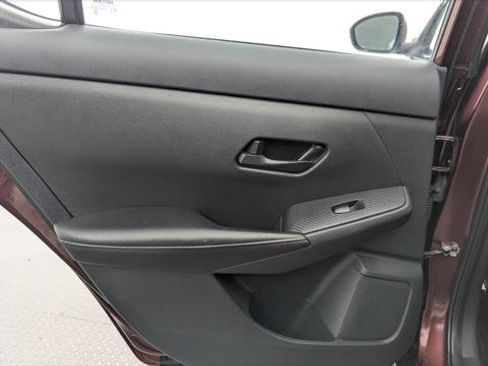 Used 2024 Nissan Sentra SV FWD image 14