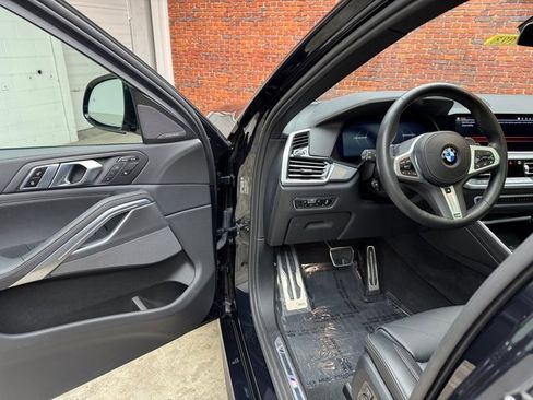 Certified 2023 BMW X6 xDrive40i w/ M Sport Package image 9