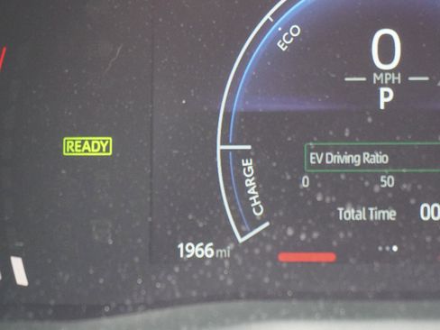 Used 2025 Toyota Camry SE w/ Convenience Package image 23