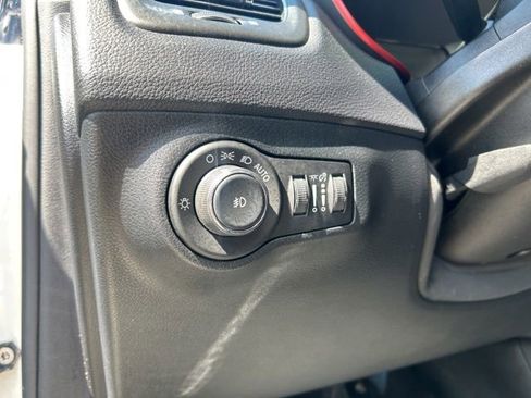 Used 2018 Jeep Compass Trailhawk w/ Navigation Group AWD/4WD image 12