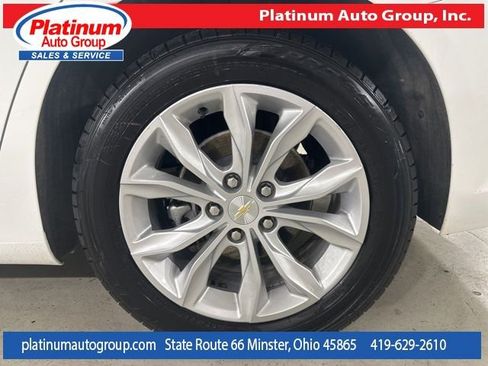 Used 2022 Chevrolet Malibu LT FWD image 42