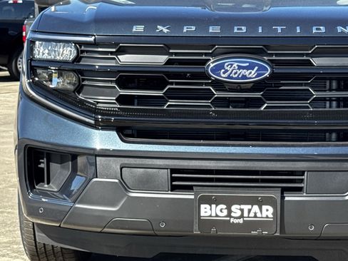 New 2026 Ford Expedition Active image 6