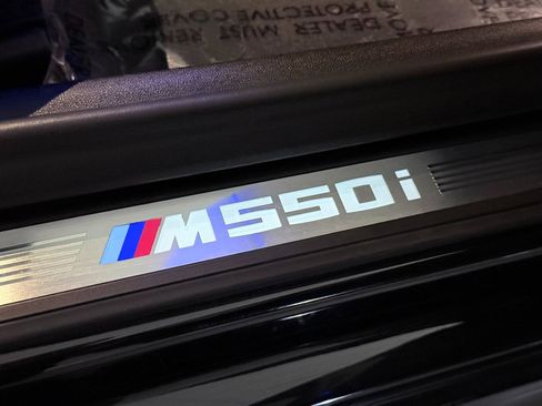 Used 2019 BMW M550i xDrive w/ Dynamic Handling Package AWD/4WD image 18