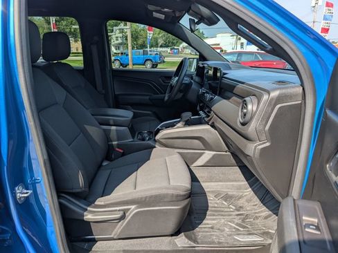 Used 2024 Chevrolet Colorado Trail Boss AWD/4WD image 12