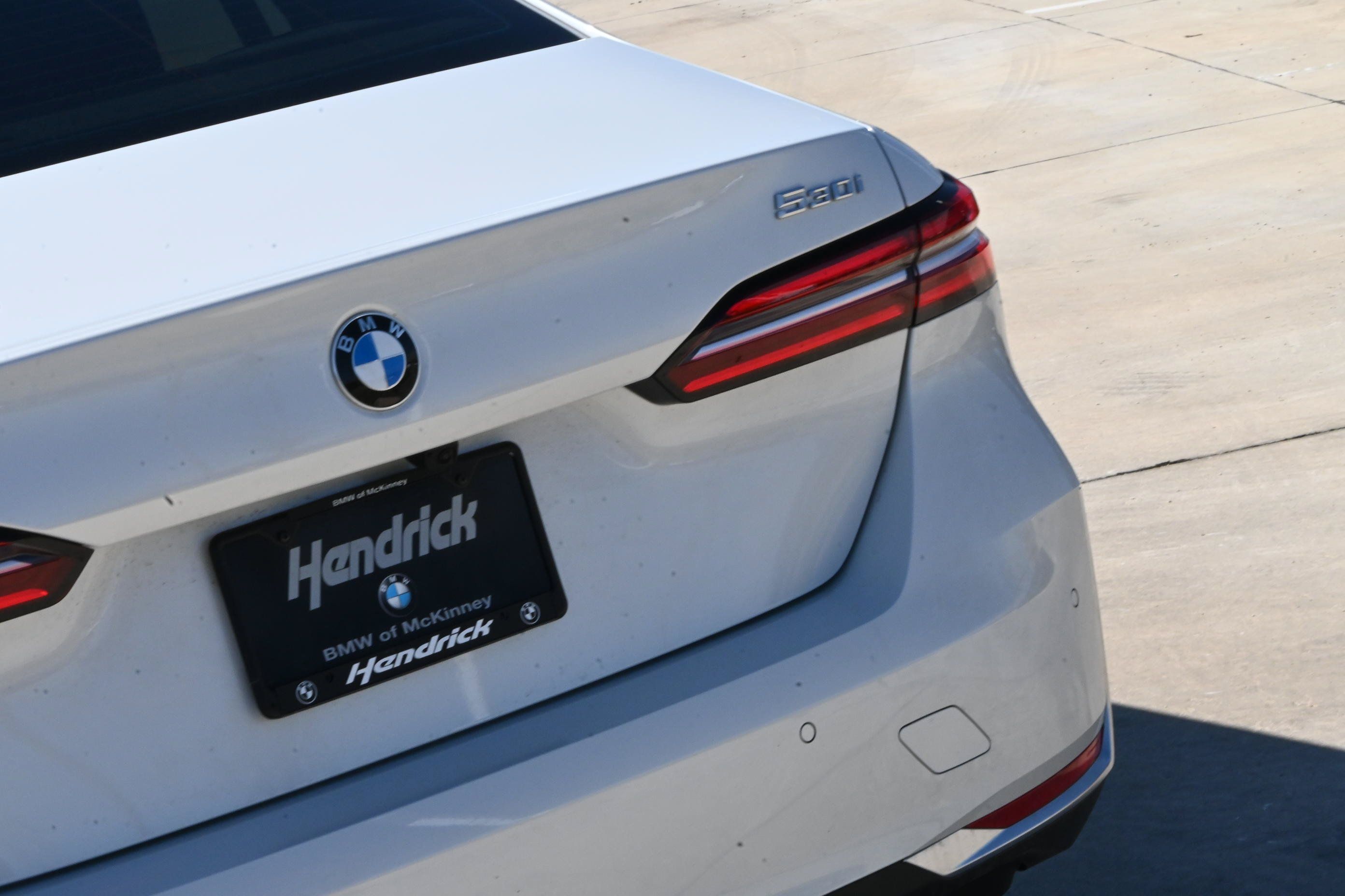 Used 2026 BMW 530i w/ Premium Package RWD image 7
