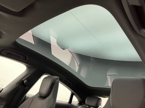 Used 2022 Porsche Taycan image 23