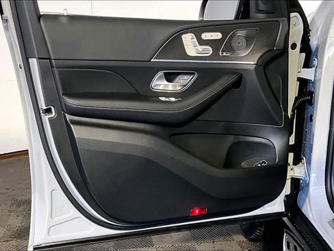 New 2026 Mercedes-Benz GLS 450 4MATIC image 11