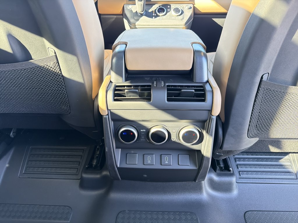 New 2026 Land Rover Defender 110 S AWD/4WD image 18