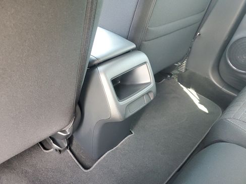 Used 2023 Honda HR-V LX image 13