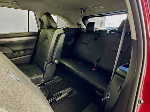 Certified 2021 Toyota Highlander Limited image 29