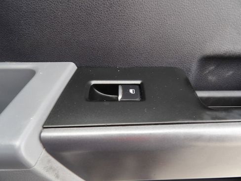 Used 2024 Ford F550 4x4 Crew Cab Super Duty w/ XLT Value Package image 36