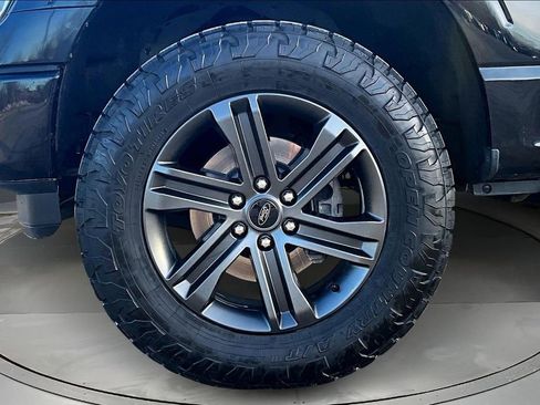 Used 2021 Ford F150 Lariat w/ Max Trailer Tow Package image 33