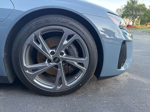 Used 2023 Audi e-tron GT Premium Plus image 10